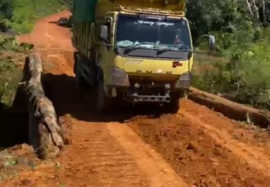 Mudahkan Mobilitas Masyarakat, Pemkab Seruyan Perbaiki Jembatan Sei Kining Desa Pangke