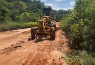 Pemkab Seruyan Timbun Jalan Utama yang Tergenang Air di Kecamatan Seruyan Hulu