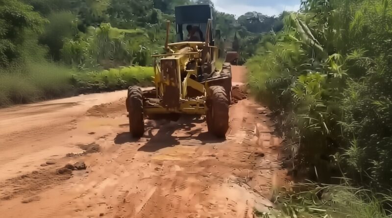 Pemkab Seruyan Timbun Jalan Utama yang Tergenang Air di Kecamatan Seruyan Hulu