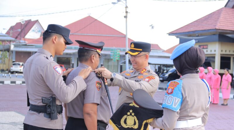 Kapolres Pimpin Apel Kenaikan Kompol Luluk Sumarno