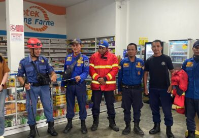 Damkar Seruyan Evakuasi Anak King Kobra di Sebuah Apotek Kuala Pembuang II