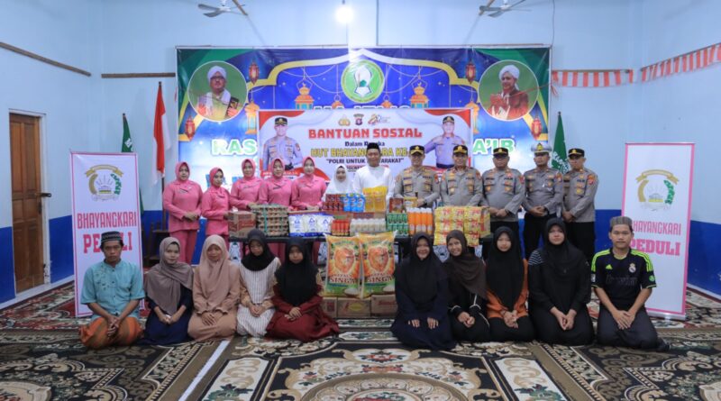 HUT Bhayangkara Ke-80 Lebih Bermakna, Polres Seruyan Beri Santunan Kepada Panti Asuhan dan Pondok Pesantren di Kuala Pembuang