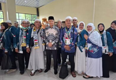 Wakil Bupati Sambut Kedatangan Jemaah Haji Seruyan di Bandara Haji Asan Sampit