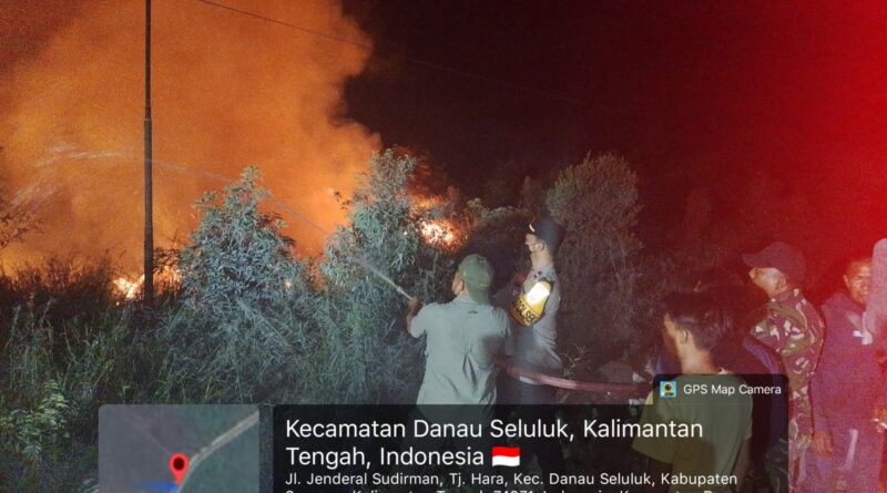 BPBD Seruyan dan Personel Gabungan Padamkan Kebakaran di Desa Asam Baru BPBD Seruyan dan Personel Gabungan Padamkan Kebakaran di Desa Asam Baru